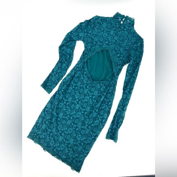 Emerald Green Lace Holiday New Years Eve Long Sleeve Evening Open Back Dress - Picture 14 of 16